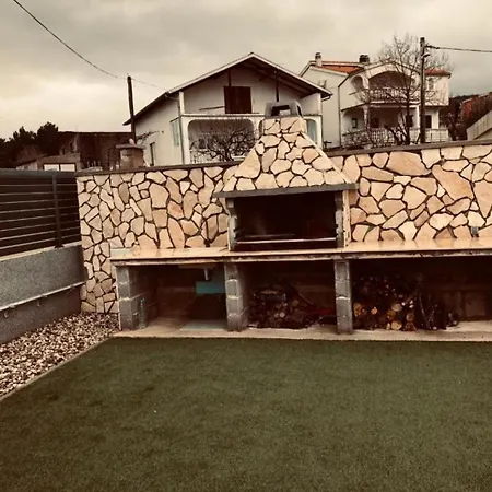 Дом отдыха Holiday Valentino - With Pool Поседарье